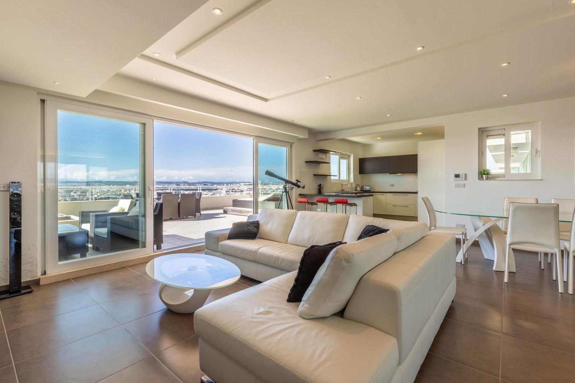 Malta - Panoramic Penthouse Sliema