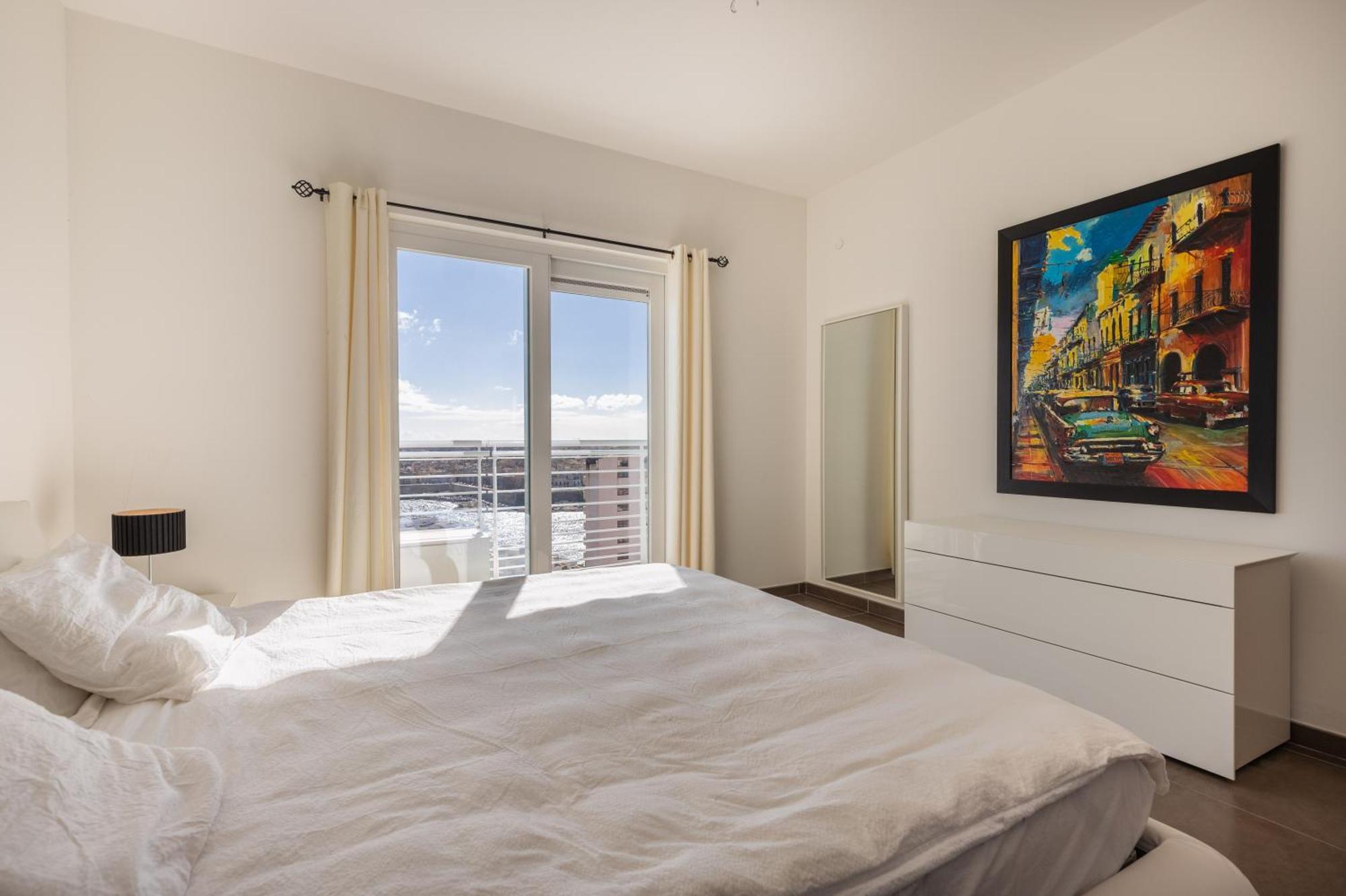 Malta - Panoramic Penthouse Apartment Sliema