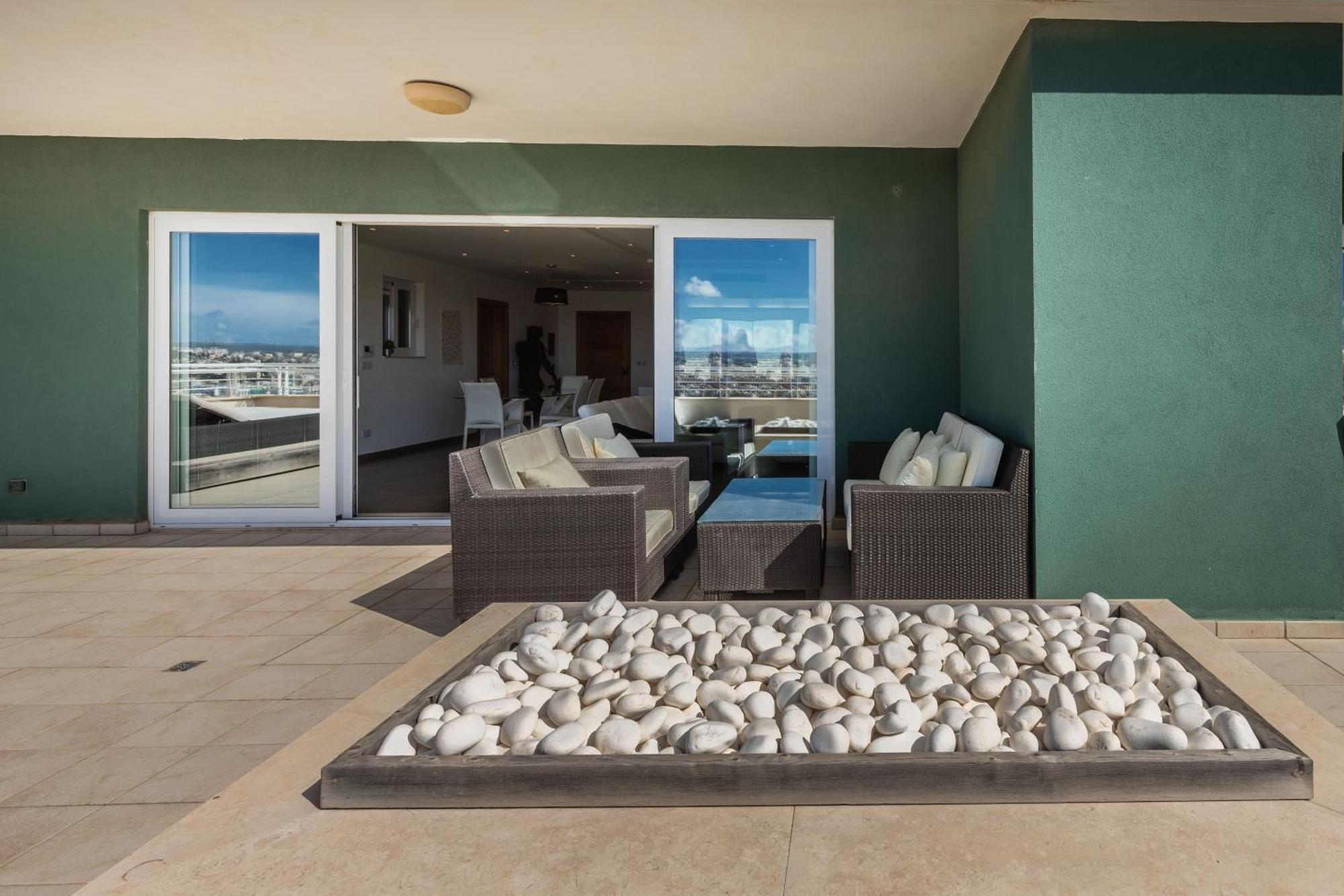 Malta - Panoramic Penthouse * Sliema